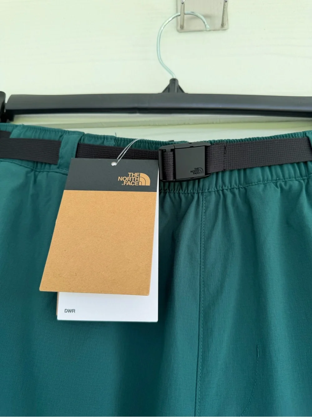 The North Face Class V Pathfinder Belted Shorts Men’s M Short Deep Nori NWT